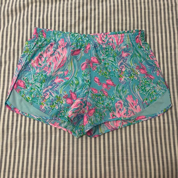 Lilly Pulitzer Pants - Lilly Pulitzer Ocean Trail Shorts M